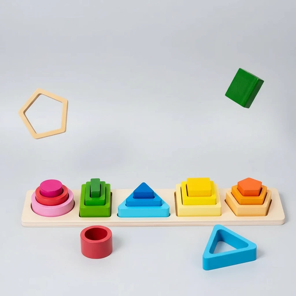Jouet Montessori en bois Petit Trésor avec blocs à empiler pour trier formes et couleurs, éducatif pour enfants.