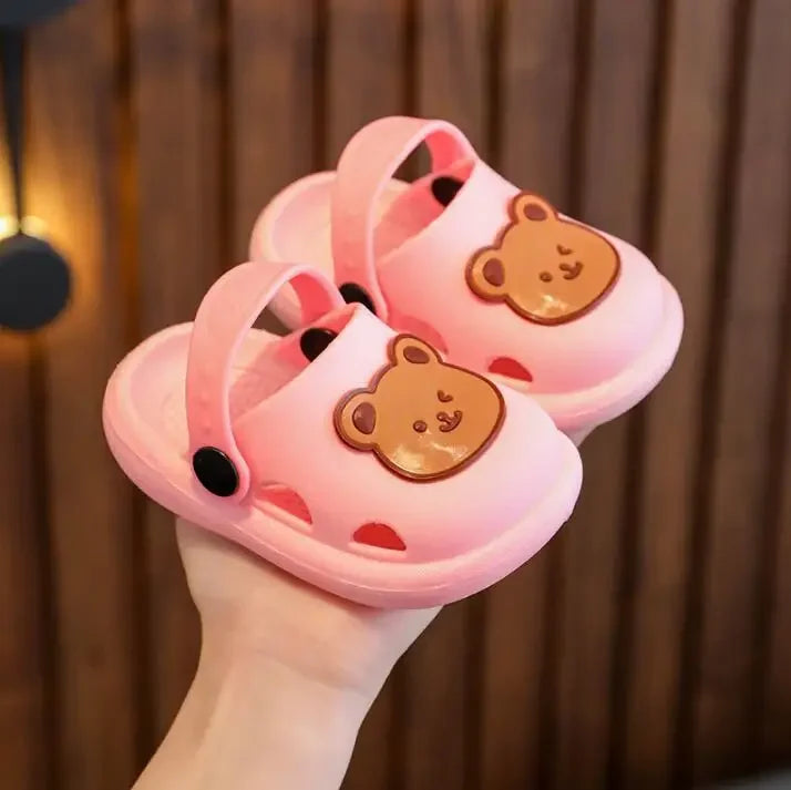 Sandales bébé Petit Trésor pour premiers pas, antidérapantes, en cuir, pour fille et garçon, avec semelle souple et design adorable.